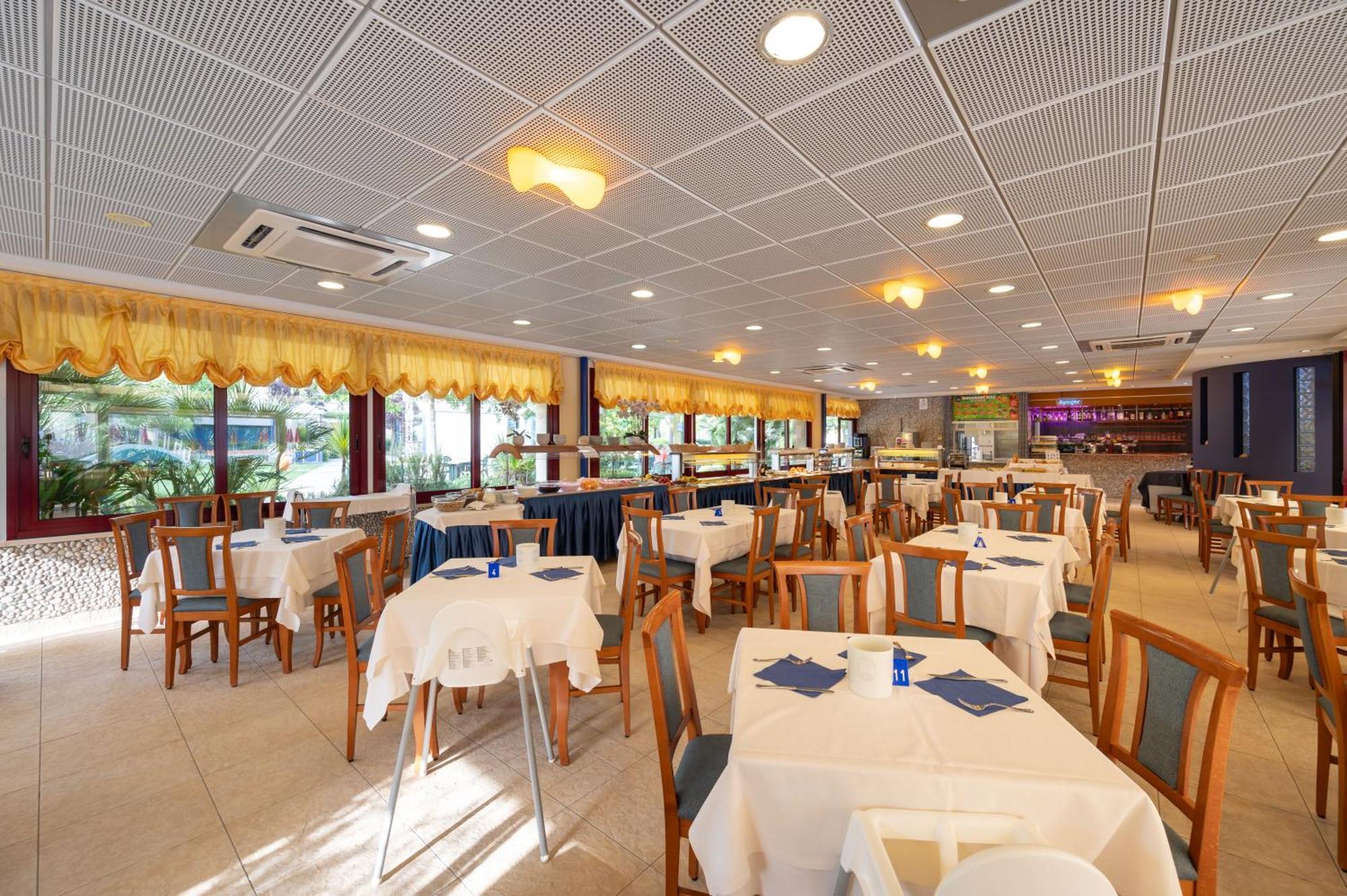 Villaggio Planetarium Resort Bibione Bagian luar foto
