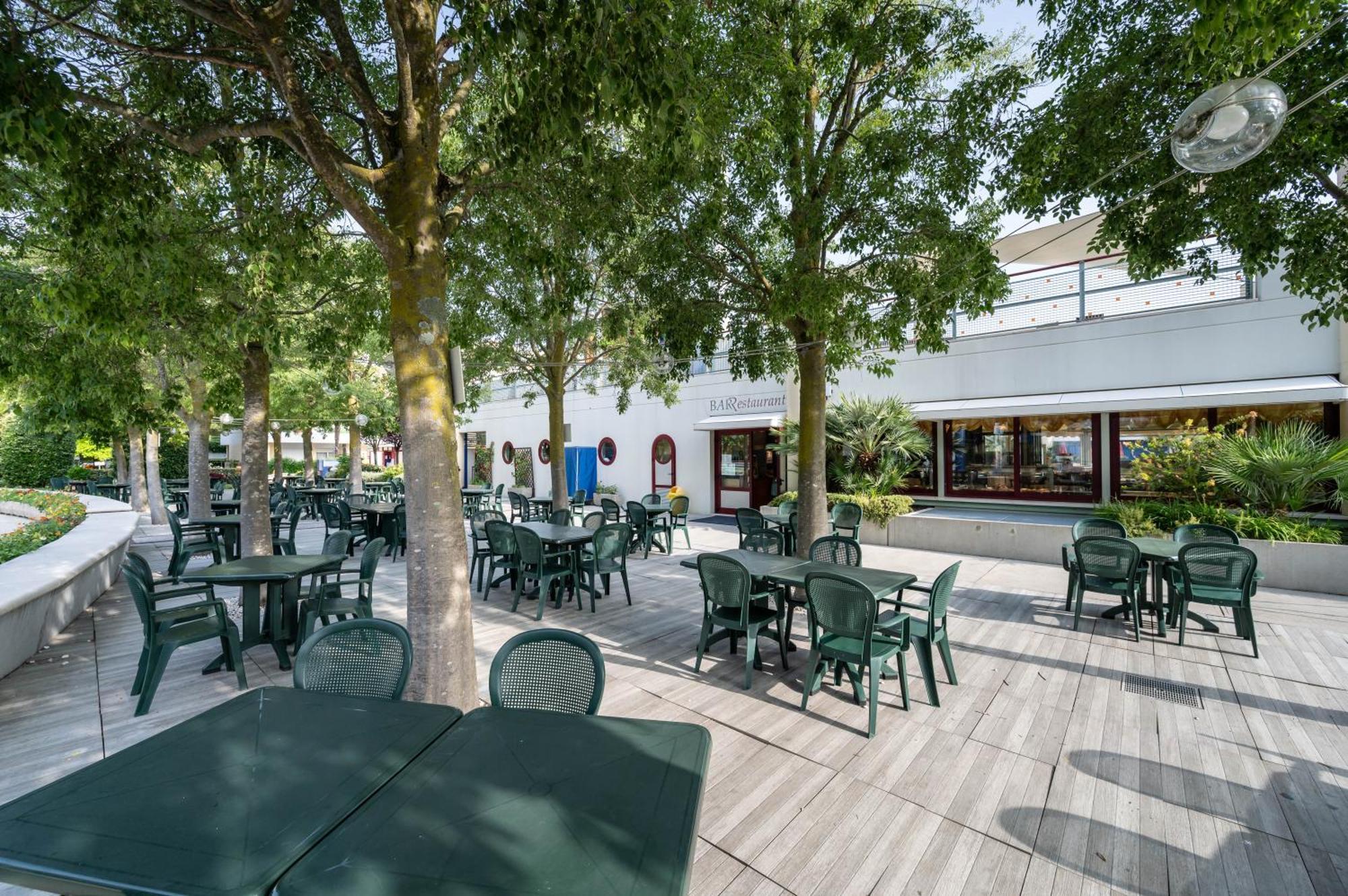 Villaggio Planetarium Resort Bibione Bagian luar foto