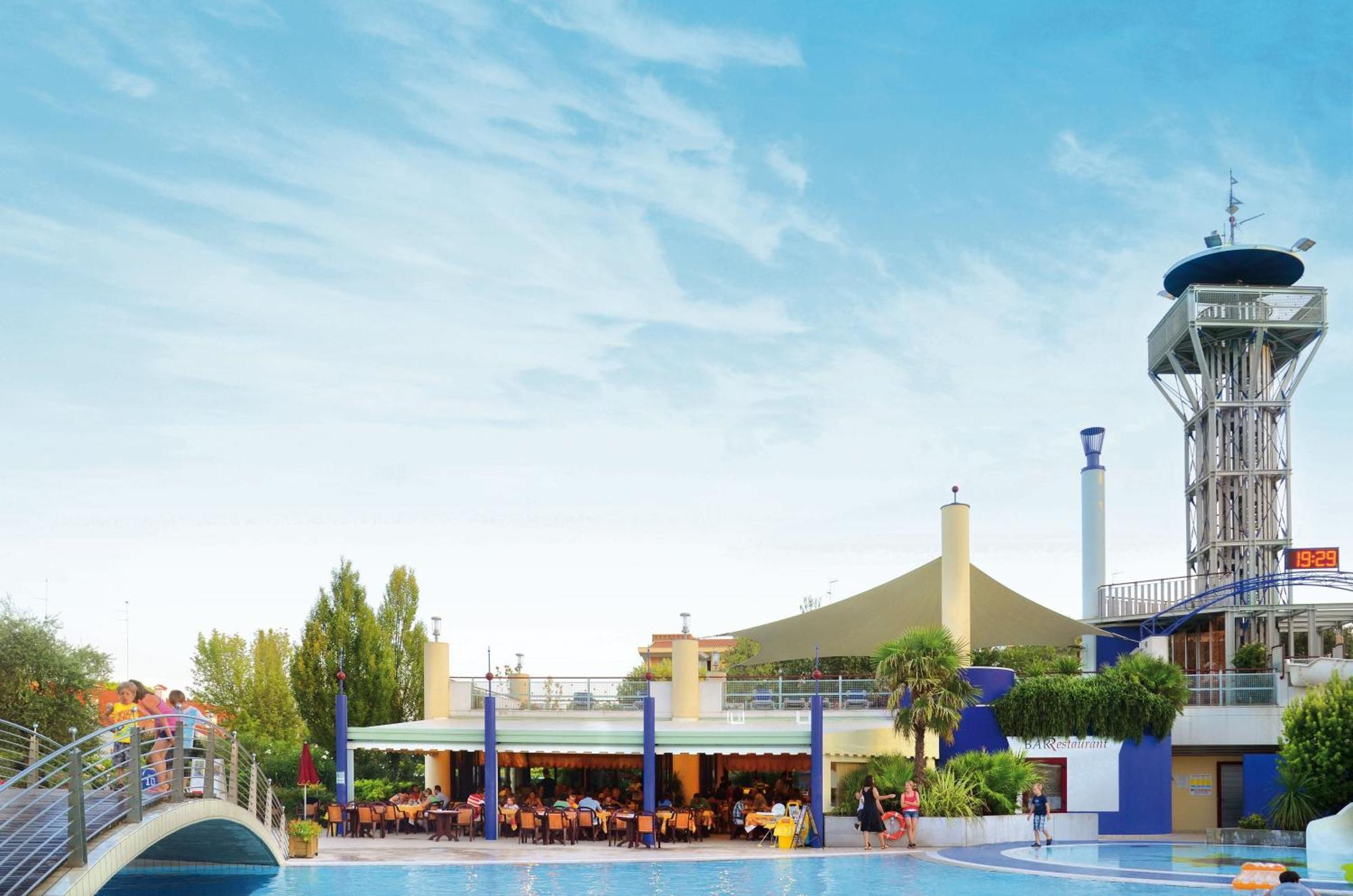 Villaggio Planetarium Resort Bibione Bagian luar foto